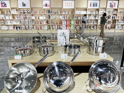 高質(zhì)量發(fā)展調(diào)研行丨阿克蘇積極培育優(yōu)勢(shì)產(chǎn)業(yè) 打造高質(zhì)量發(fā)展新引擎